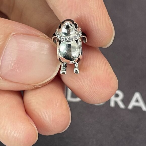 Pandora Skiing Penguin Charm - Picture 5 of 5